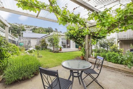 Photo of property in 13 Ferry Street, Seatoun, Wellington, 6022