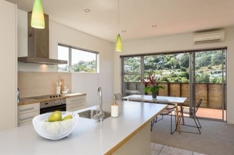 Photo of property in 43 Tiketike Way, Brooklyn, Wellington, 6021