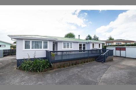 Photo of property in 23a Riserra Drive, Ranui, Auckland, 0612