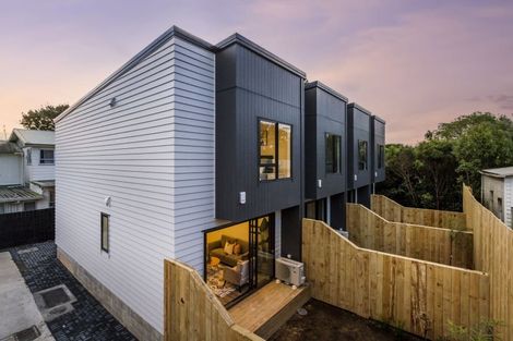 Photo of property in 50c Sherwood Avenue, Te Atatu South, Auckland, 0610