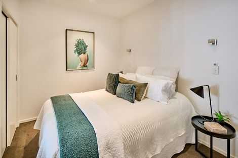 Photo of property in Las Olas De Cuba, 2/35 Torrens Terrace, Mount Cook, Wellington, 6011