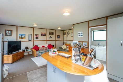 Photo of property in 6 Mavis Avenue, Waikawa Beach, Manakau, 5573