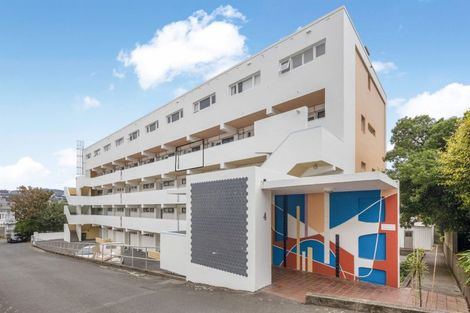Photo of property in 22/4f Claremont Grove, Mount Victoria, Wellington, 6011