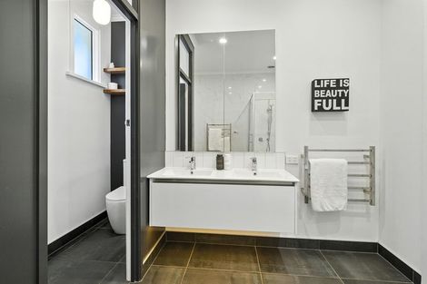 Photo of property in 69 Jeffery Street, Andersons Bay, Dunedin, 9013