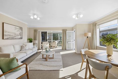 Photo of property in 1/17 Clemow Road, Fitzroy, New Plymouth, 4312