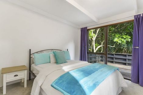 Photo of property in 195a Scenic Drive, Titirangi, Auckland, 0604