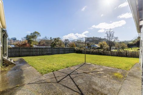 Photo of property in 9 Rangatira Road, Hunterville, 4730