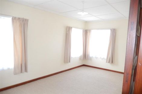 Photo of property in 42 Fulford Street, New Plymouth, 4310