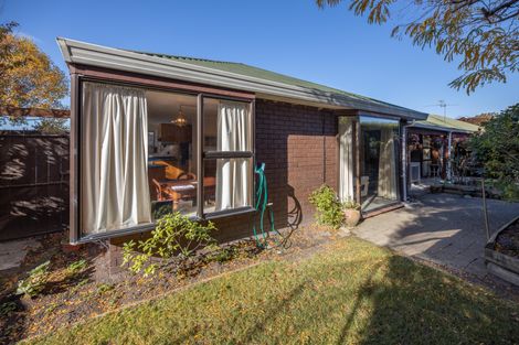 Photo of property in 2/9a Kingham Place, Avonhead, Christchurch, 8042