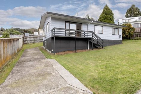 Photo of property in 8 Muir Place, Te Puke, 3119