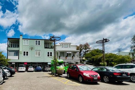 Photo of property in 1 Awanui Crescent, Matakana, 0985