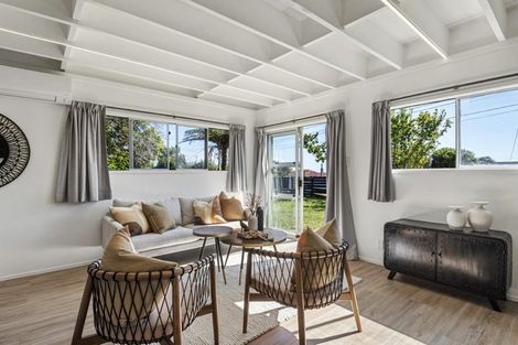 Photo of property in 3/80 Birkdale Road, Birkdale, Auckland, 0626