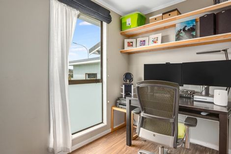 Photo of property in 24 The Sounding, Whitby, Porirua, 5024