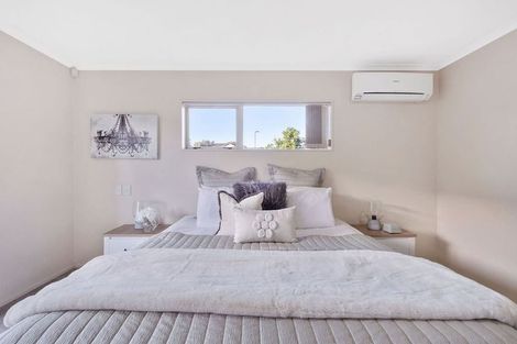 Photo of property in 18 Villino Place, Randwick Park, Auckland, 2105