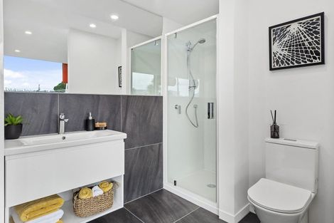 Photo of property in 2/130 Richmond Street, Petone, Lower Hutt, 5012