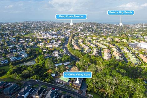 Photo of property in 43 Oteha Valley Road, Northcross, Auckland, 0632