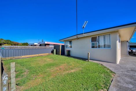 Photo of property in 1/15 Rimu Street, New Lynn, Auckland, 0600
