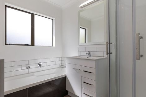 Photo of property in 35 Grace Crescent, Richmond Heights, Taupo, 3330