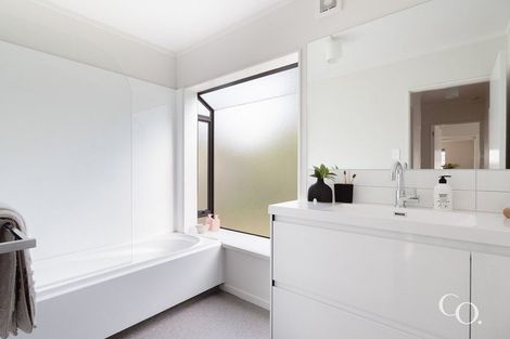 Photo of property in 18b Valley Road, Mount Maunganui, 3116
