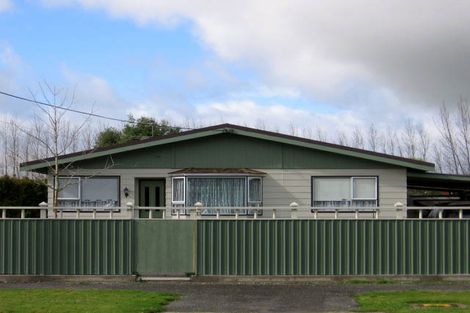 Photo of property in 13 Chamberlain Road, Masterton, 5810