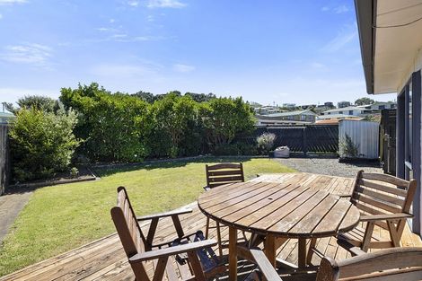Photo of property in 15a Naumai Place, Spotswood, New Plymouth, 4310