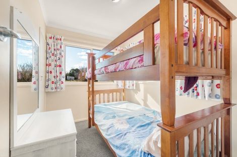 Photo of property in 42 Newburn Street, Waikaia, 9778