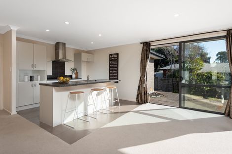 Photo of property in 31 Bateleur Close, Welcome Bay, Tauranga, 3112