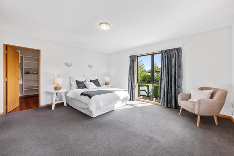 Photo of property in 33 Bryndwr Road, Fendalton, Christchurch, 8052