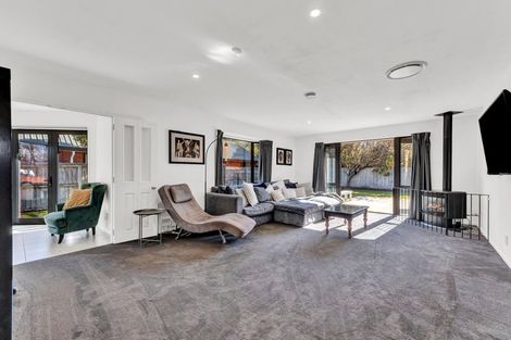 Photo of property in 21 Forest Drive, Parklands, Christchurch, 8083