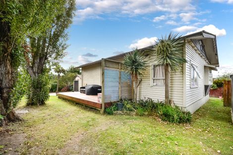 Photo of property in 2a Parakai Avenue, Parakai, 0830