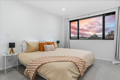 Photo of property in 37 Eileen Newey Place, Henderson, Auckland, 0612