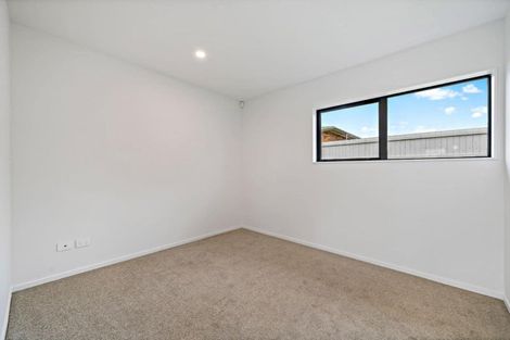 Photo of property in 456 West Coast Road, Glen Eden, Auckland, 0602