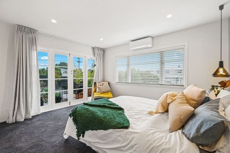 Photo of property in 20 Gloria Avenue, Te Atatu Peninsula, Auckland, 0610