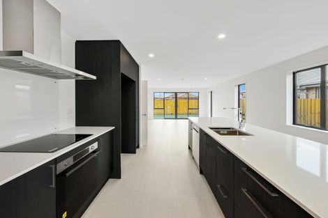 Photo of property in 35 Bill Hammond Drive, Belfast, 8051