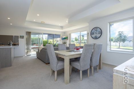 Photo of property in 43 Pitoitoi Drive, Riverhead, 0820