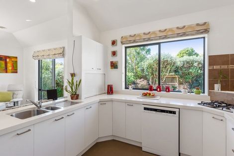 Photo of property in 4 Maple Lane, Waikanae, 5036