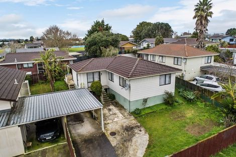 Photo of property in 2/47 Taitimu Drive, Weymouth, Auckland, 2103