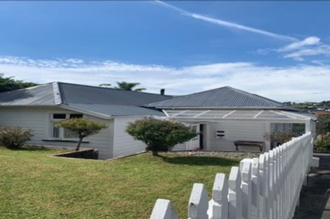 Photo of property in 2/22 Kiteroa Terrace, Rothesay Bay, Auckland, 0630