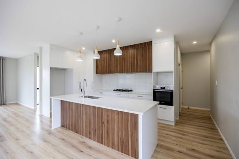 Photo of property in 15 Ropere Street, Kumeu, 0810
