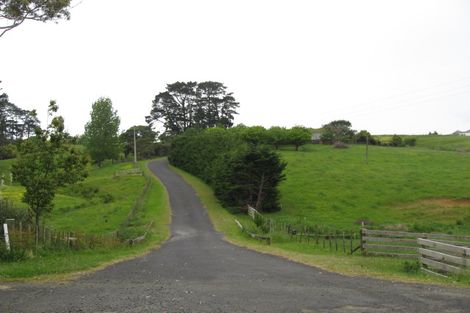 Photo of property in 50 Taha Road, Waimauku, 0881