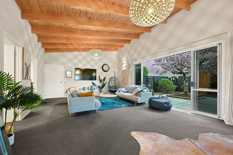 Photo of property in 21 Norfolk Drive, Cambridge, 3434