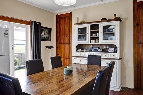 Photo of property in 570 South Road, Hawera, 4672