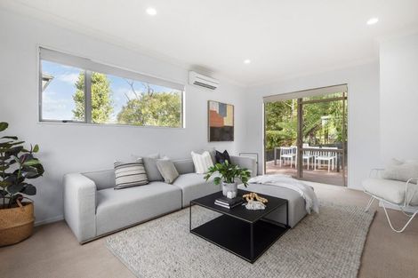 Photo of property in 1/122 Manuka Road, Bayview, Auckland, 0629