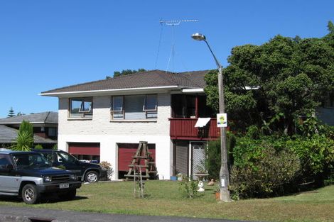 Photo of property in 41 Nui Mana Place, Te Atatu South, Auckland, 0610