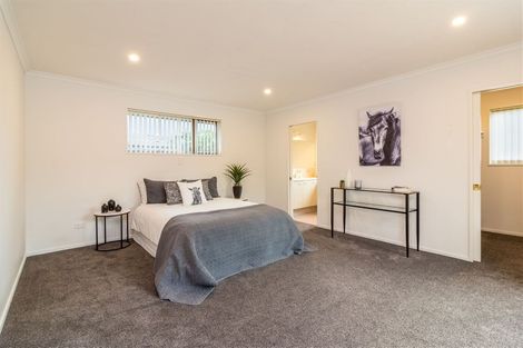 Photo of property in 144 Inwoods Close, Parklands, Christchurch, 8083