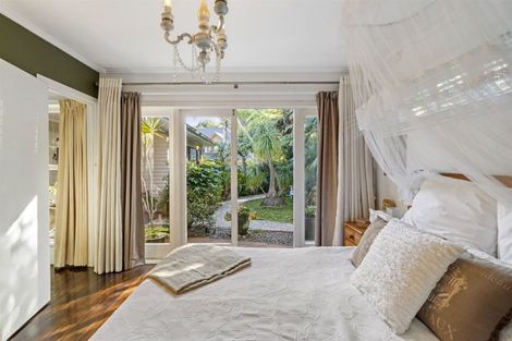 Photo of property in 1/37 Wolsley Avenue, Milford, Auckland, 0620