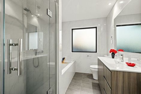 Photo of property in 13 San Prospero Crescent, Henderson, Auckland, 0612