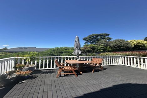 Photo of property in 13 Pounamu Avenue, Greenhithe, Auckland, 0632