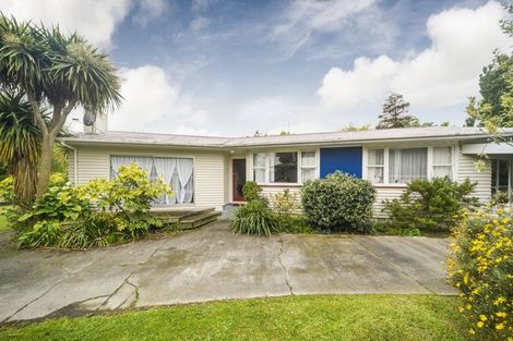 Photo of property in 73 Ruamahanga Crescent, Terrace End, Palmerston North, 4410