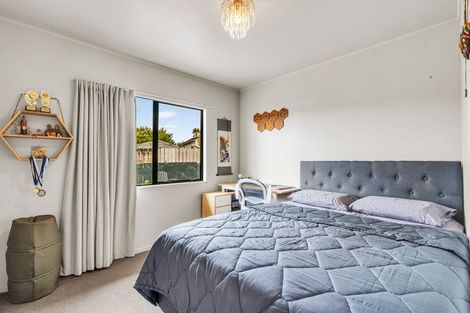 Photo of property in 8a Melleray Place, Randwick Park, Auckland, 2105